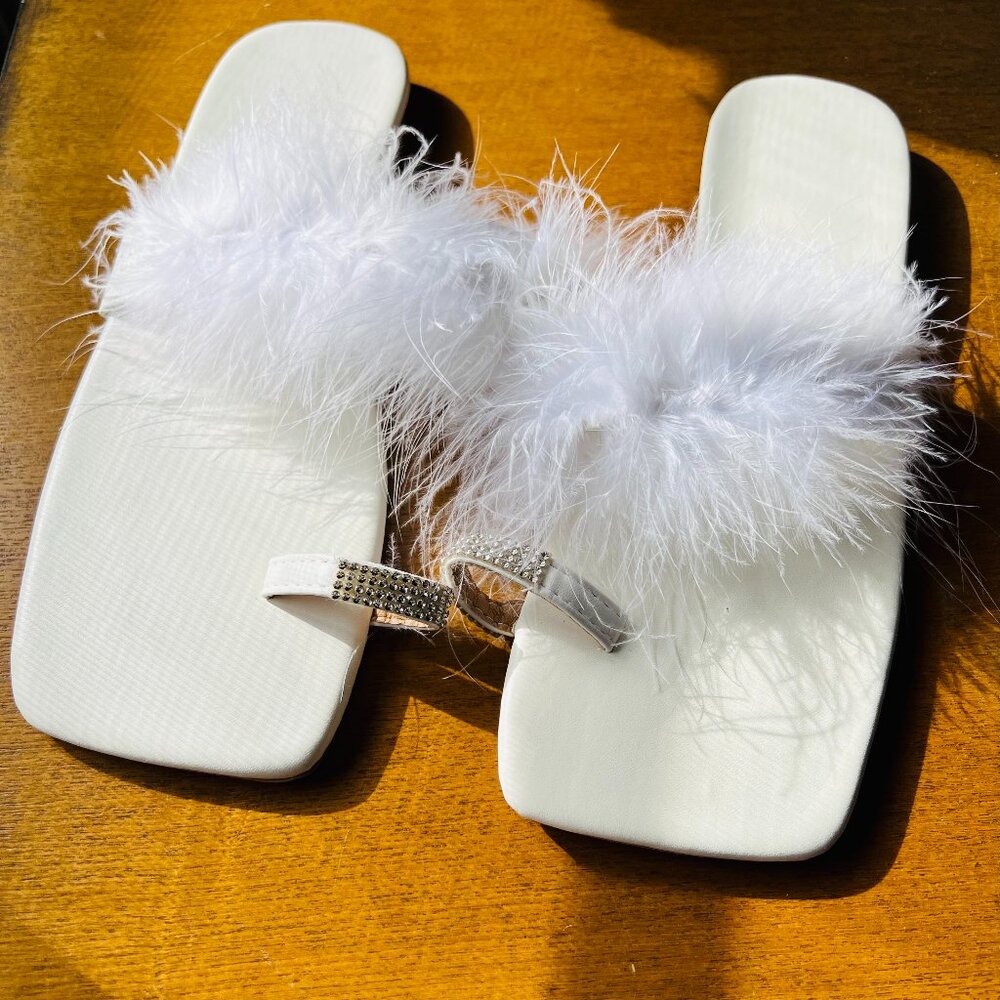 New White Feathered, Summer Sandals, Square Toe, Rhinestone Toe Loop
